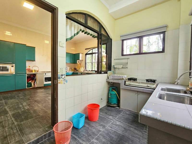 Rumah Berkembar untuk Dijual di Seksyen 13 (Shah Alam) - Nobeille Chung - Kitchen - PropertyGuru.com.my