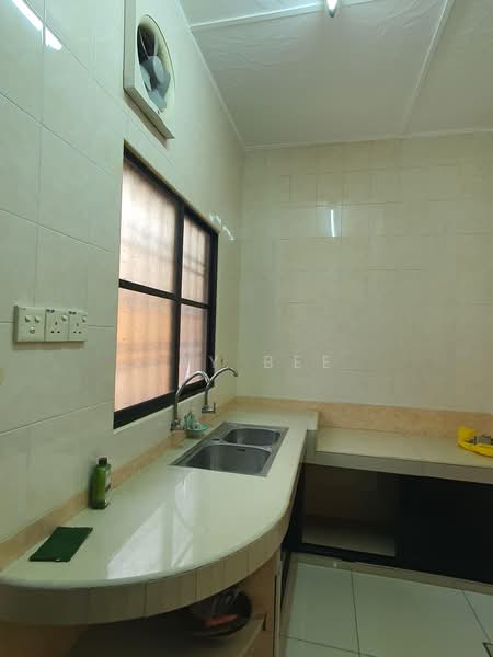 Rumah Teres untuk Disewa di Bandar Botanic (Klang) - Lay Bee - Kitchen - PropertyGuru.com.my