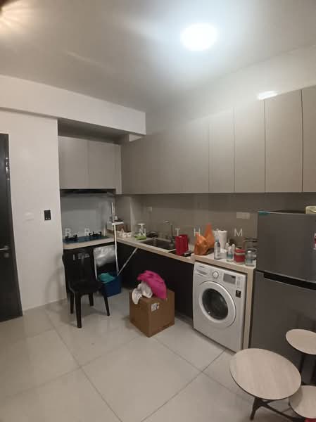 Kediaman Servis untuk Disewa di Kings Bay @ Country Garden Danga Bay - Brian Tham - Kitchen - PropertyGuru.com.my