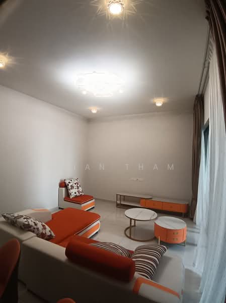 Kediaman Servis untuk Disewa di Kings Bay @ Country Garden Danga Bay - Brian Tham - Living Room - PropertyGuru.com.my