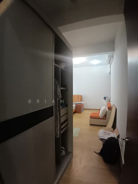 Kediaman Servis untuk Disewa di Kings Bay @ Country Garden Danga Bay - Brian Tham - Living Room - PropertyGuru.com.my