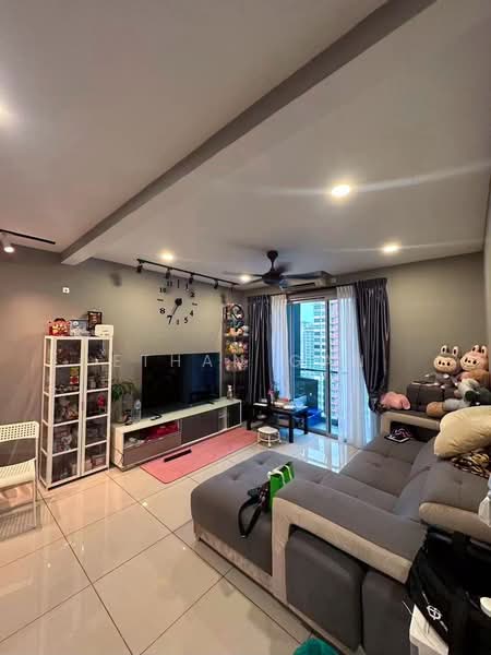Apartment for Sale at Austin Suites (Permata Austin) - Ethan Gan - Living Room - PropertyGuru.com.my