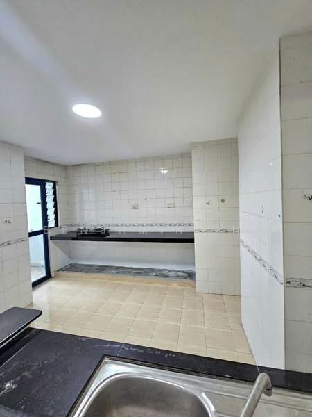 Pangsapuri untuk Disewa di Aster Court - Benjamin Ong - Kitchen - PropertyGuru.com.my