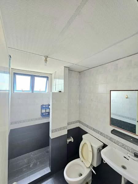Pangsapuri untuk Disewa di Aster Court - Benjamin Ong - Bathroom - PropertyGuru.com.my