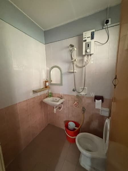 Rumah Teres untuk Dijual di Bandar Botanic (Klang) - KEVIN LOW - Bathroom - PropertyGuru.com.my