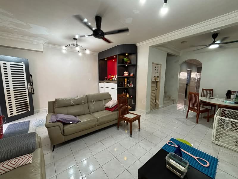 Rumah Teres untuk Dijual di Bandar Botanic (Klang) - KEVIN LOW - Living Room - PropertyGuru.com.my