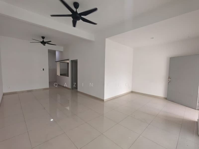 Rumah Teres 2-Tingkat untuk Dijual di Taman Meru (Ipoh) - Qazin Khoo - Living Room - PropertyGuru.com.my