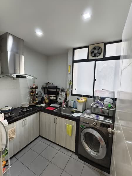 Condominium for Sale at The Z Residence - Adrian Loo - Kitchen - PropertyGuru.com.my