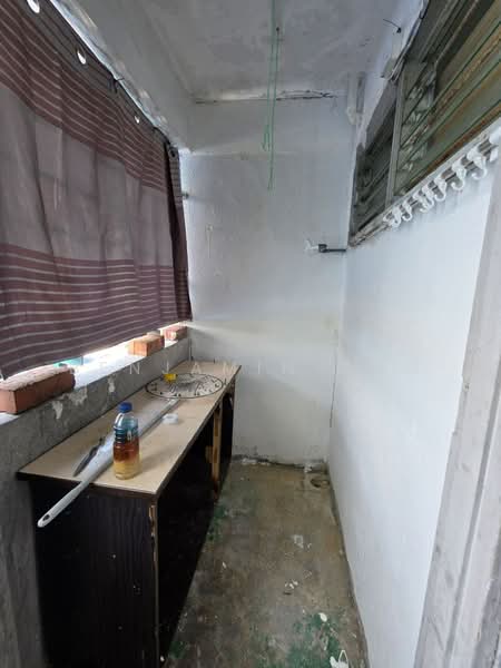 Rumah Flat untuk Dijual di Bandar Baru Uda - Benjamin Ong - Balcony - PropertyGuru.com.my