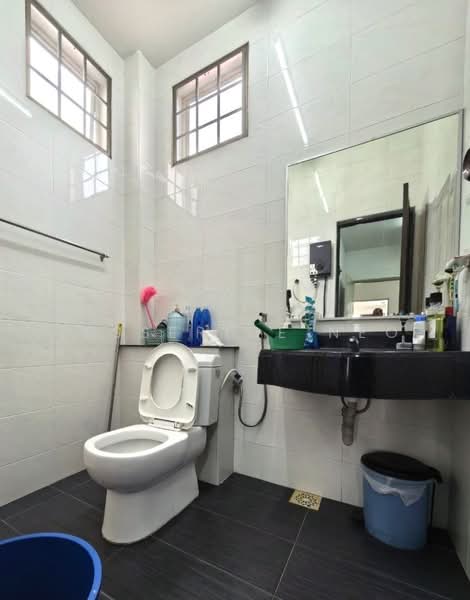Rumah Teres 2-Tingkat untuk Dijual di Taman Skudai Baru (Skudai) - Jesserine Neo - Bathroom - PropertyGuru.com.my