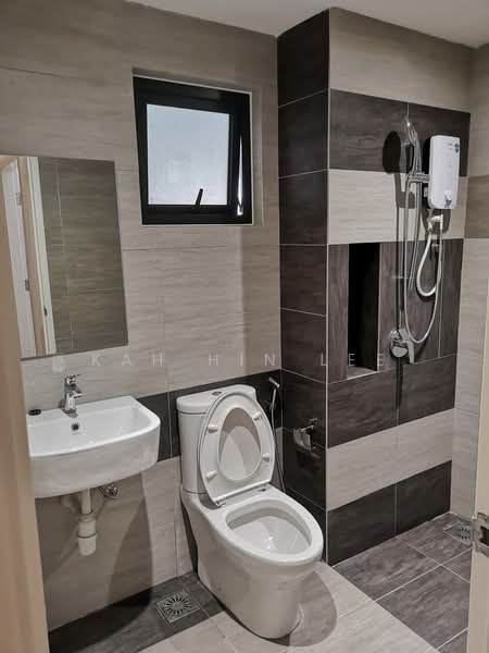 Condominium for Rent at Aster Residence - Kah Hin Lee - Bathroom - PropertyGuru.com.my