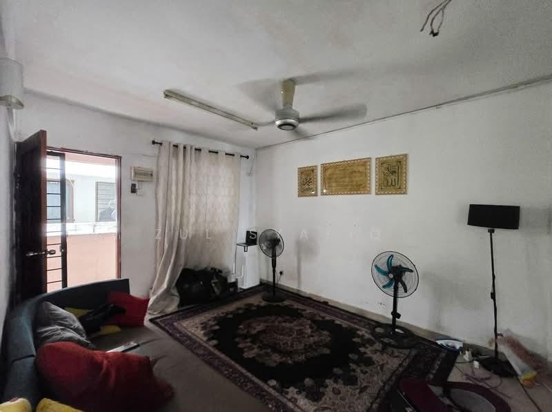 Flat for Sale at Pangsapuri 610 - Zul Syafiq - Living Room - PropertyGuru.com.my
