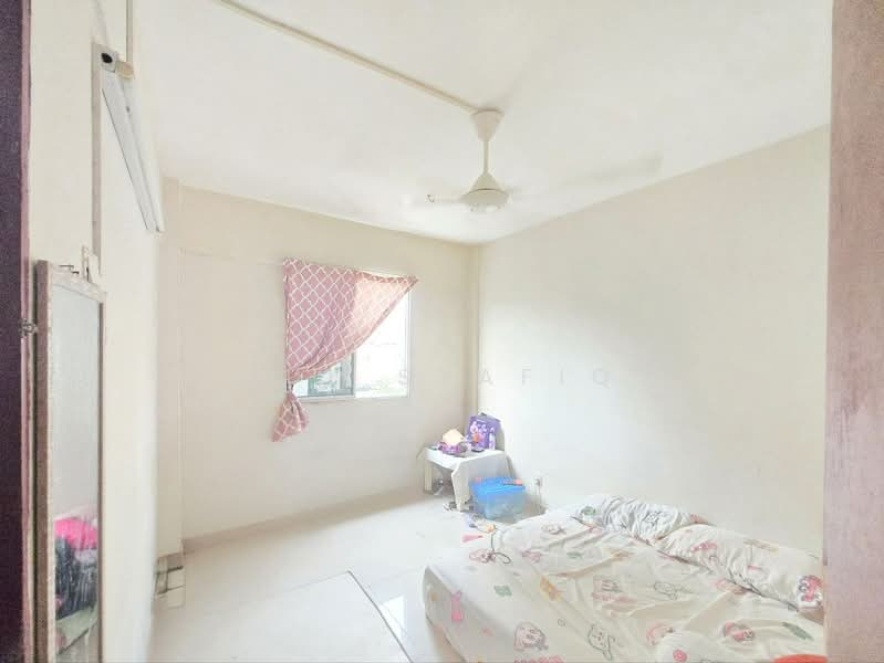 Flat for Sale at Pangsapuri 610 - Zul Syafiq - Bedroom - PropertyGuru.com.my
