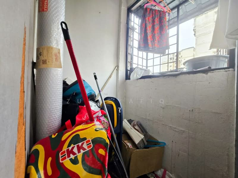Flat for Sale at Pangsapuri 610 - Zul Syafiq - Balcony - PropertyGuru.com.my