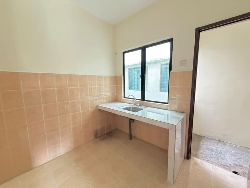 Pangsapuri untuk Dijual di Apartment Perepat Permai - Hairi Halim - PropertyGuru.com.my
