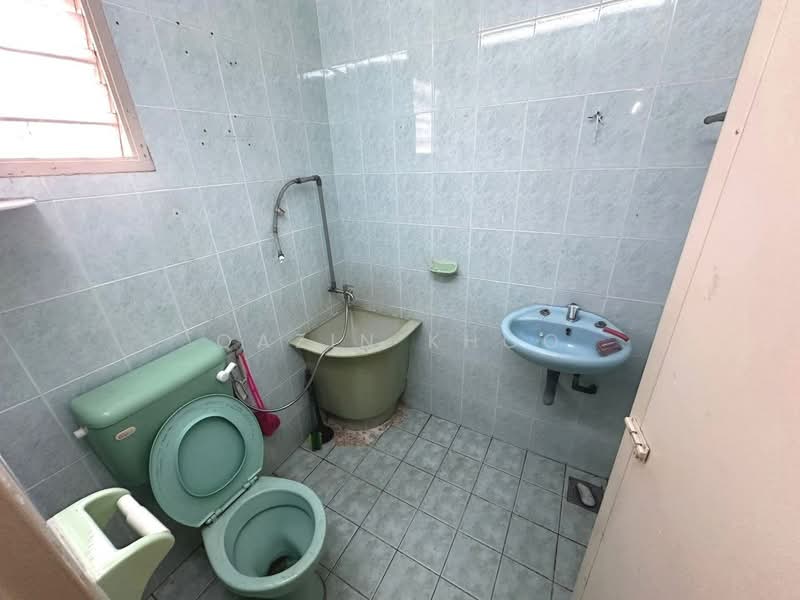 Rumah Teres 1-Tingkat untuk Dijual di New Pasir Puteh (Ipoh) - Qazin Khoo - Bathroom - PropertyGuru.com.my