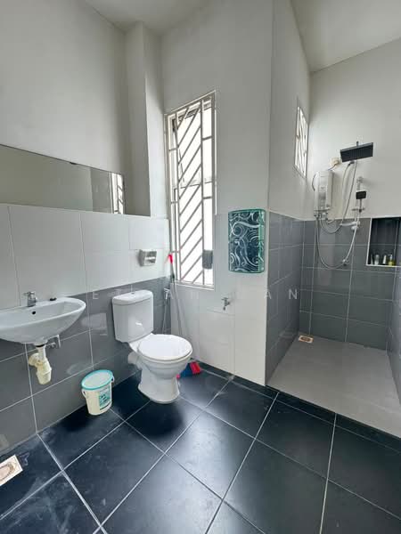 2-storey Terraced House for Sale in Austin (Johor Bahru) - Ethan Gan - Bathroom - PropertyGuru.com.my
