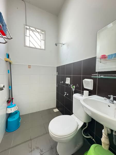 2-storey Terraced House for Sale in Austin (Johor Bahru) - Ethan Gan - Bathroom - PropertyGuru.com.my