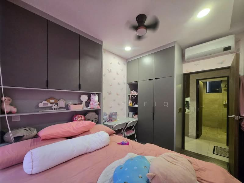 Kediaman Servis untuk Dijual di Henna Residence @ The Quartz WM - Zul Syafiq - Bedroom - PropertyGuru.com.my