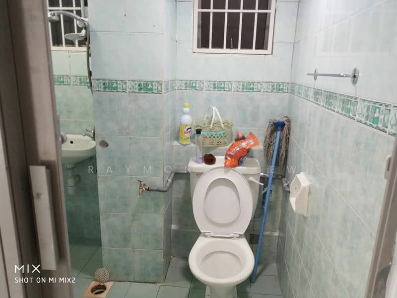Pangsapuri untuk Disewa di Aman Satu - Raymond Siew - Bathroom - PropertyGuru.com.my