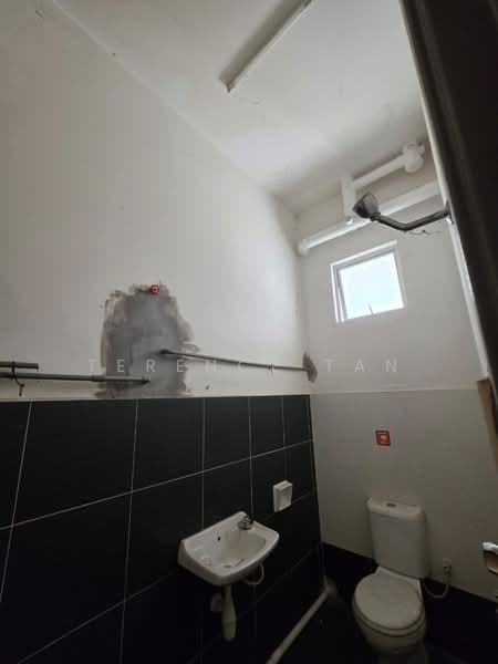 Soho for Sale in Taman Kota Masai (Pasir Gudang) - Terence Tan - Bathroom - PropertyGuru.com.my