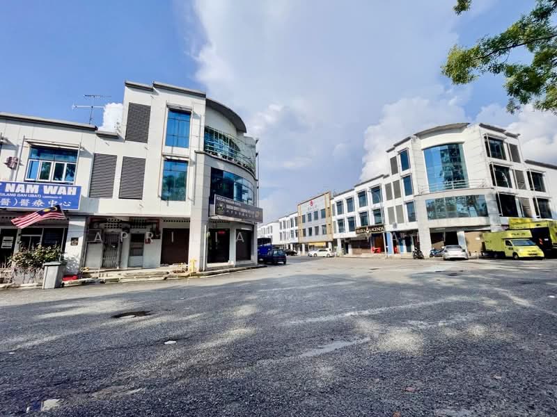 Shop for Sale in Taman Lagenda Putra (Kulai) - APRILIA CHAYADI - Exterior - PropertyGuru.com.my