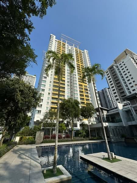 Kediaman Servis untuk Dijual di Kiara Designer Suites - Jeremy . - Exterior - PropertyGuru.com.my