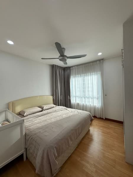 Kediaman Servis untuk Dijual di Kiara Designer Suites - Jeremy . - Bedroom - PropertyGuru.com.my