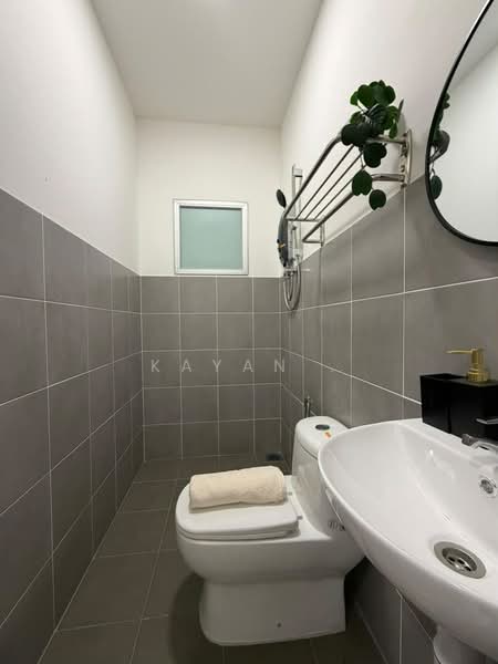 Terraced House for Sale in Taman Jati (Ipoh) - Kayan . - Bathroom - PropertyGuru.com.my