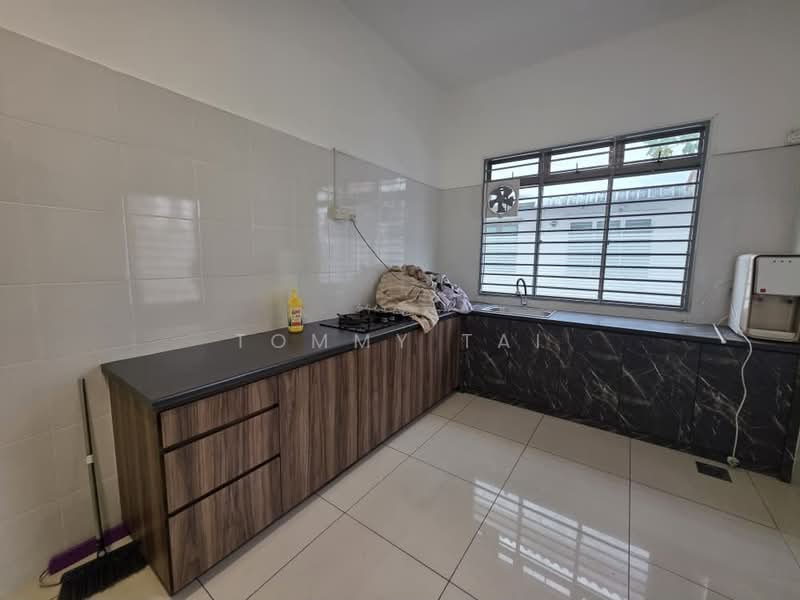 2-storey Terraced House for Sale in Bandar Dato Onn (Tebrau) - Tommy Tai - Kitchen - PropertyGuru.com.my