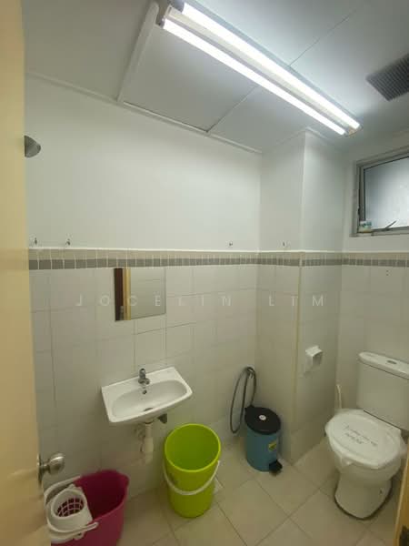 Shop / Office for Rent in Taman Maluri (Cheras) - Jocelin Lim - Bathroom - PropertyGuru.com.my