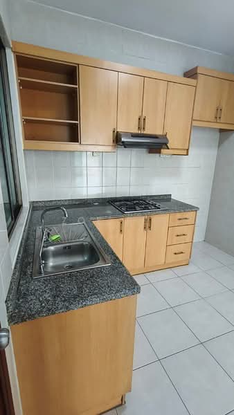 Pangsapuri untuk Dijual di Molek Pine 1 - Zoe Lee - PropertyGuru.com.my