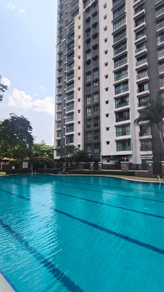 Pangsapuri untuk Dijual di Molek Pine 1 - Zoe Lee - PropertyGuru.com.my