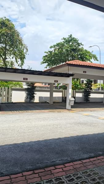 Pangsapuri untuk Dijual di Molek Pine 1 - Zoe Lee - PropertyGuru.com.my