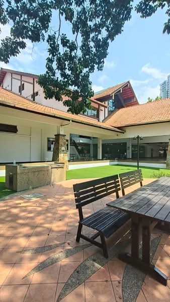 Pangsapuri untuk Dijual di Molek Pine 1 - Zoe Lee - PropertyGuru.com.my