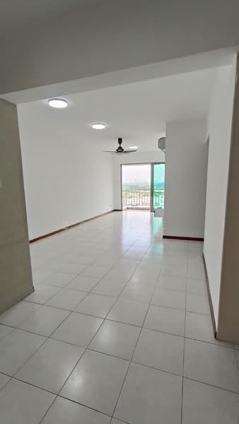 Pangsapuri untuk Dijual di Molek Pine 1 - Zoe Lee - PropertyGuru.com.my