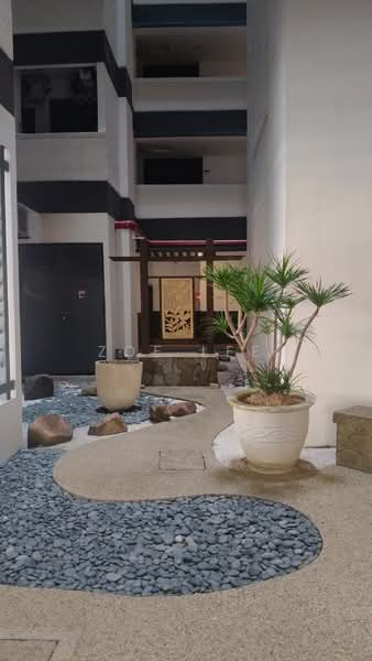 Pangsapuri untuk Dijual di Molek Pine 1 - Zoe Lee - PropertyGuru.com.my