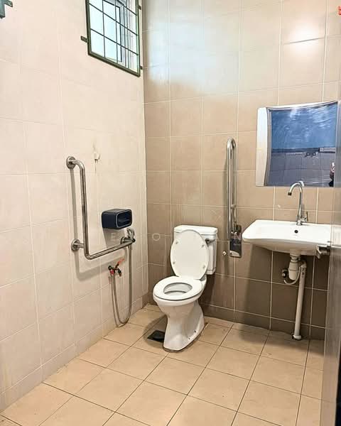 Retail Office for Rent in Kuching (Sarawak) - Jeno Tan - Bathroom - PropertyGuru.com.my