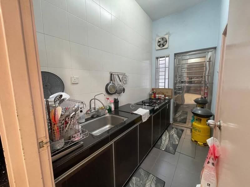 Rumah Teres 2-Tingkat untuk Dijual di Taman Setia Indah (Tebrau) - Jack Chai - Kitchen - PropertyGuru.com.my