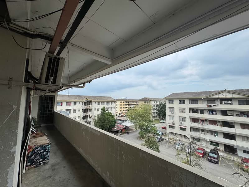 Apartment for Sale at Subang Perdana Goodyear Court 2 - Paul Lee - Balcony - PropertyGuru.com.my