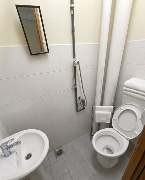 Pangsapuri untuk Dijual di Batai - Besh Ismail - Bathroom - PropertyGuru.com.my