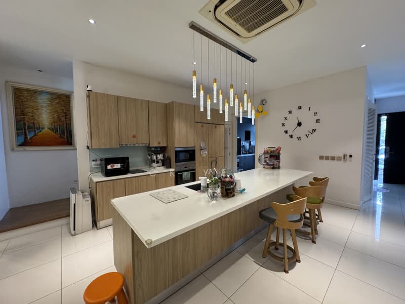 3-storey Terraced House for Sale in Serdang (Seri Kembangan) - CK Yee - PropertyGuru.com.my