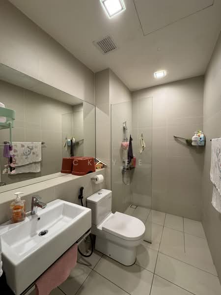 3-storey Terraced House for Sale in Serdang (Seri Kembangan) - CK Yee - PropertyGuru.com.my