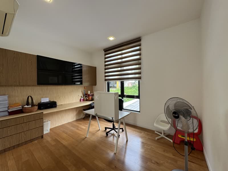 3-storey Terraced House for Sale in Serdang (Seri Kembangan) - CK Yee - PropertyGuru.com.my