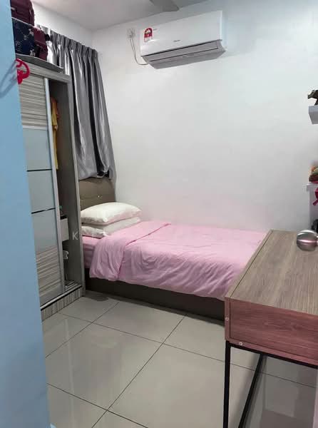 Kediaman Servis untuk Disewa di D'Putra Suites - Ken Phoon - Bedroom - PropertyGuru.com.my