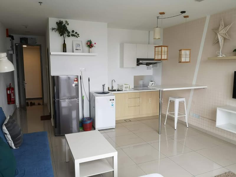 Service Residence for Sale at Pinnacle Petaling Jaya - Kelly Chen - Kitchen - PropertyGuru.com.my