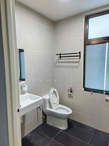 Service Residence for Rent at Wave @ Marina Cove - Tommy Tai - Bathroom - PropertyGuru.com.my