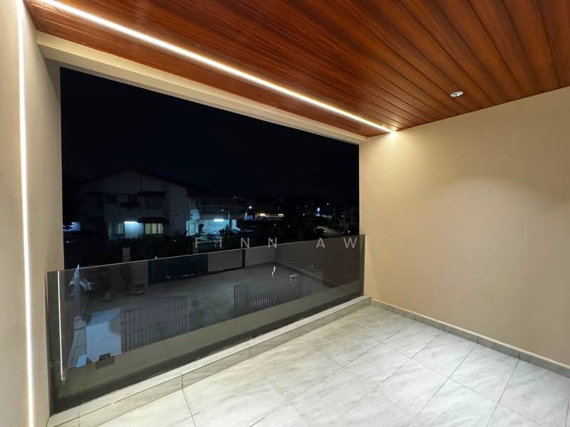 Rumah Teres 2-Tingkat untuk Dijual di Taman Pelangi (Johor Bahru) - Finn Aw - Balcony - PropertyGuru.com.my