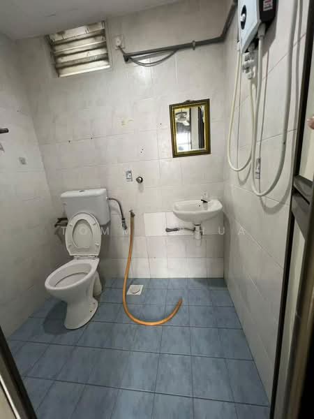 Pangsapuri untuk Disewa di Villa Krystal @ Bandar Selesa Jaya - Tommy Phua - Bathroom - PropertyGuru.com.my