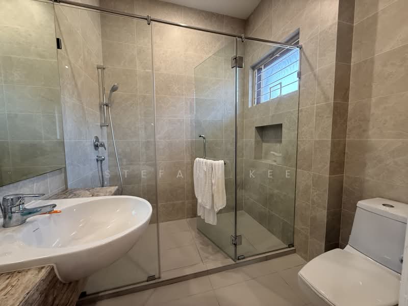 Semi-Detached House for Sale in Tanjung Tokong (Penang) - Stefany Kee - Bathroom - PropertyGuru.com.my
